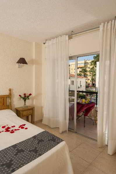 Mare Estepona Hotel Exteriör bild